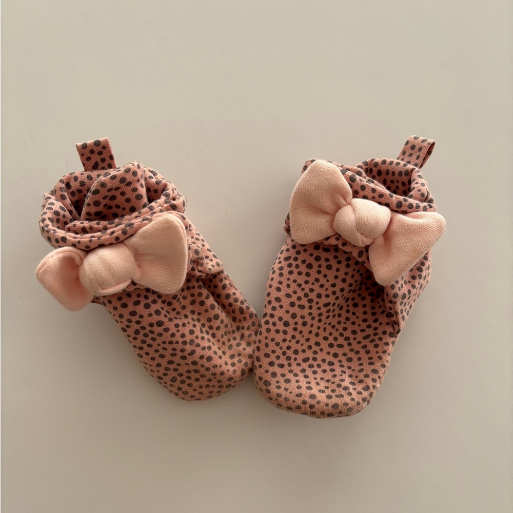 Robeez Pink Polka Dot Baby Bow Booties